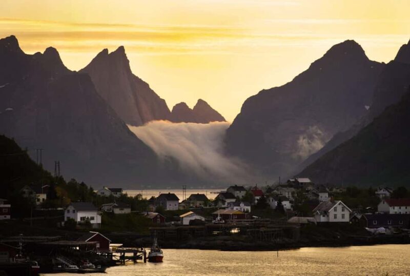 The Bucket list - Reine and Western Lofoten 4h sightseeing - Key Points