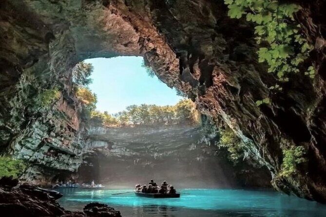 The Caves ....Drogarati Cave and Melissani Lake - Practical Details and Tips for the Tour
