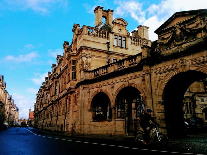 The Classic Cambridge Walking Tour - Key Points