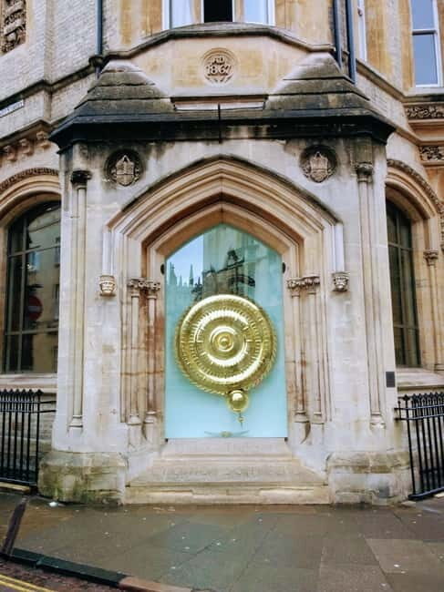 The Classic Cambridge Walking Tour - A Close Look at the Tour Experience