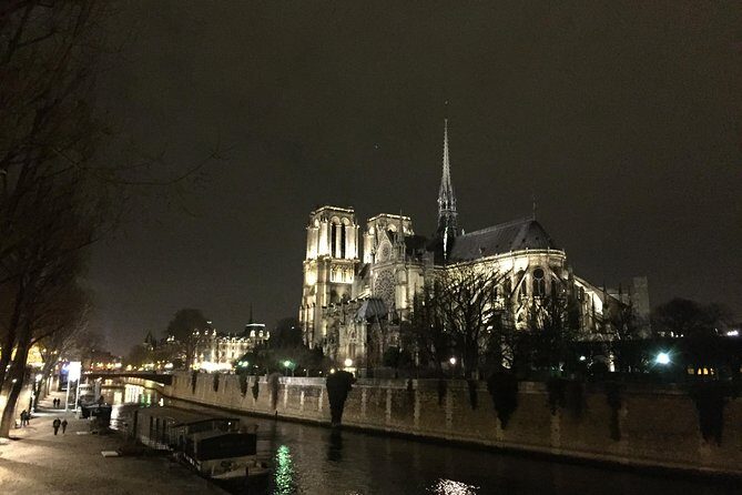 The Dark Side of Paris Walking Tour - An Engaging Introduction to Paris’s Shadowy Past