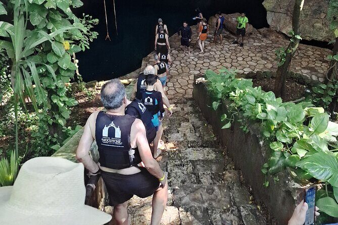 The day your way Custom Van Ride, For 8 Passengers. - How the Day Unfolds