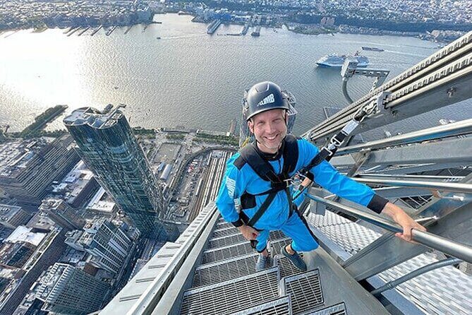 The Edge City Climb and Manhattan Walking Tour - Exploring the Itinerary in Detail