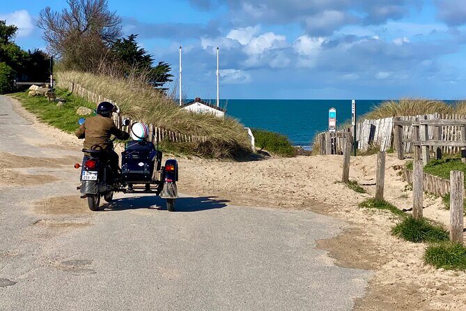 The Emerald Coast and Cancale in vintage sidecar with driver - Who is This Tour Best For?