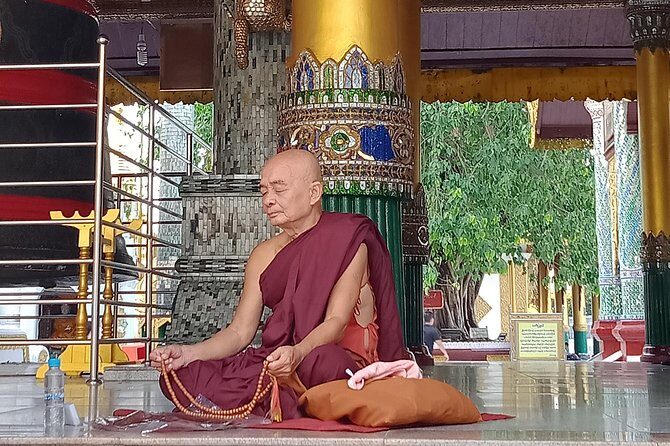 The Essential Yangon EXPERIENCE - Bogyoke Aung San Market: A Mingle with Locals