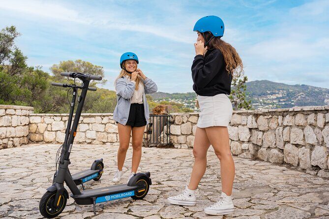 The essentials of Nice by electric scooter 1H30 - The Sum Up