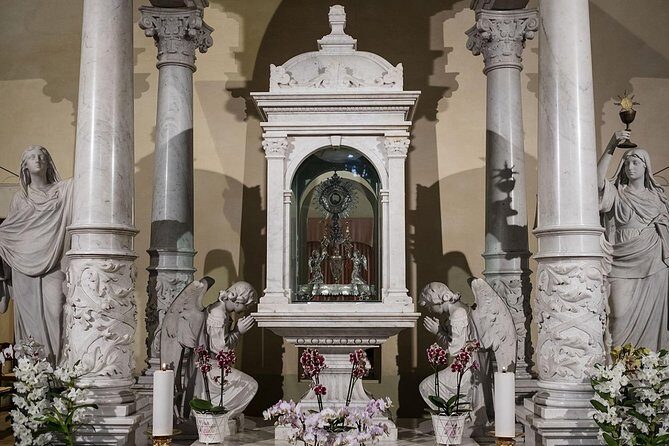 The Eucharistic Miracle and the Holy Face's Sanctuaries - Private Tour from Rome - Key Points