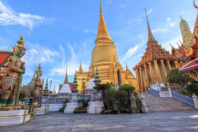 The Grand Palace, Wat Phra Kaew, Wat Pho Tour with Massage option - Who Should Book This Tour?