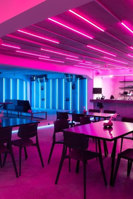 The Hague Downtown: VR Zombie Shooter 2 - 4 people - Key Points