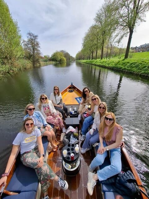 The Hague: Private Boattour up to 10 persons - Practical Details & Tips