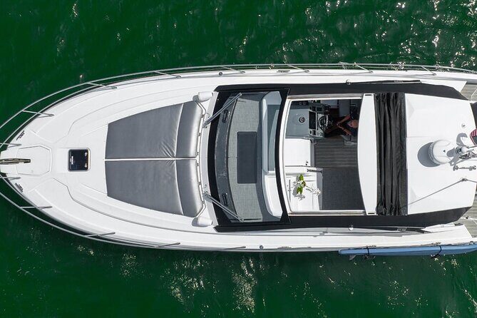 The Hamptons SeaBob and Water Toy Excursion - An In-Depth Look at the Hamptons SeaBob & Water Toy Excursion