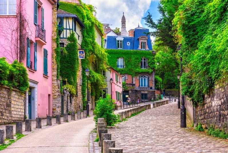 The heart of Paris: Montmartre and Historical Monuments - An in-depth look at the Montmartre tour experience