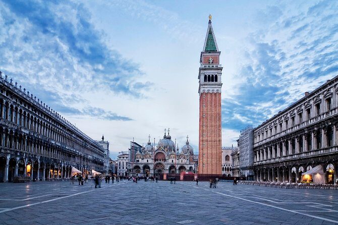 The Heart of Venice: "Discover the City on Foot." - FAQ
