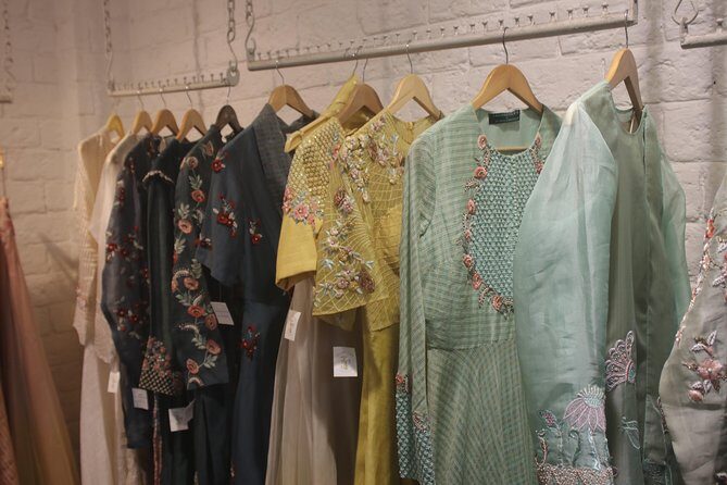 The Indian Wedding Tour : Dance, Textile, Workshops all inclusive - Practical Details That Matter