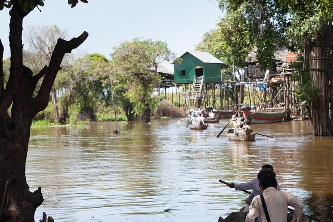 The Iridescent landscape of Tonle Sap - Value and Practical Tips