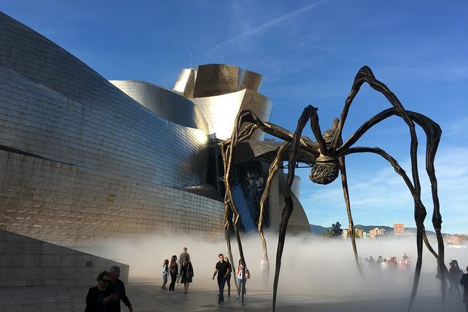 The magic of the Guggenheim museum - 2 hours with VIP tickets - Key Points