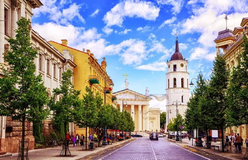 The Majestic and Royal Vilnius Private Walking Tour - Why This Tour Works Well