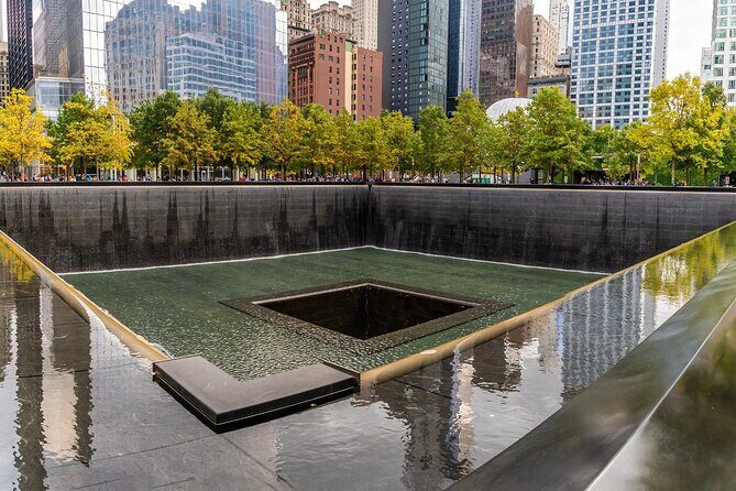 The Manhattan Bus and Walking Tour: Times Square to Battery Park - Getting to Know the Tour