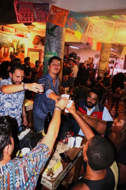 THE MEXICO CITY PUB CRAWL: A real chilango night - The Venues and Their Atmospheres