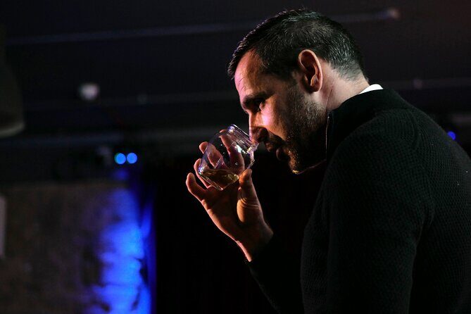 The Mountebank Comedy Whisky Tasting - An Enthralling Blend of Humor and Scottish Whisky