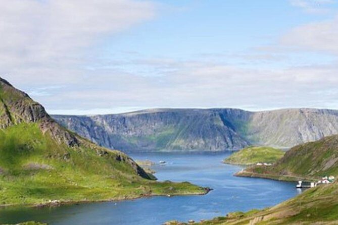 The North Cape, Reindeer and Sami Families Tour - Transportation and Group Dynamics