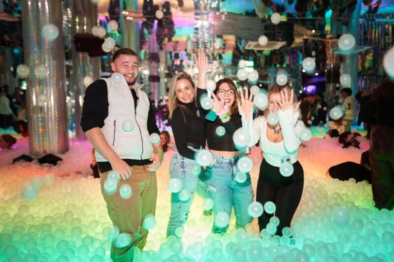 The Original Shoreditch Pub Crawl London - An Honest Look at the Shoreditch Pub Crawl