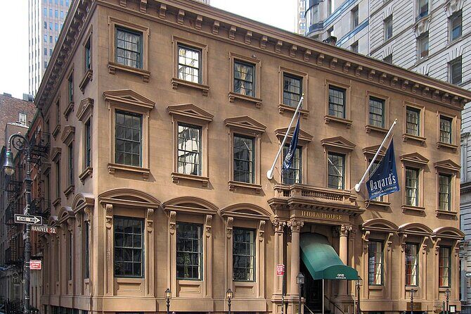 The Outlaws Who Built NYC Walking Tour - Diving Deep into the Tour Experience