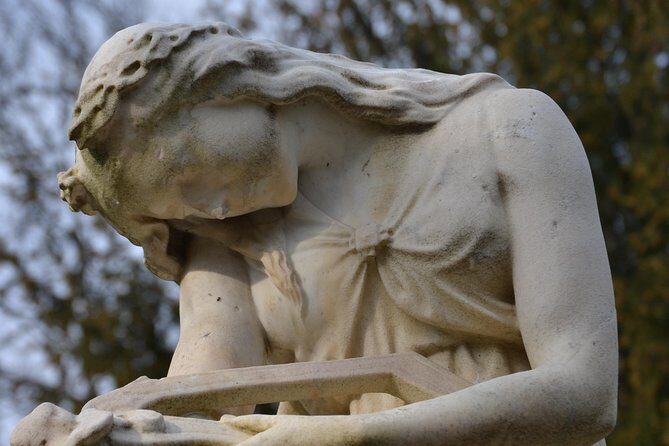 The Pere Lachaise Cemetery Private Tour - Who Should Consider This Tour?