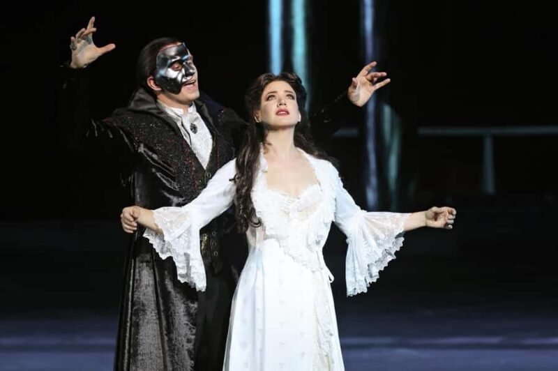 The Phantom of the Opera on Sydney Harbour Tickets - The Dining Experience and Themed Bars