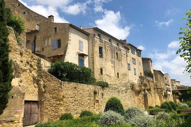 The picturesque Luberon villages of Lourmarin, Lauris & Cucuron - Authentic Experiences and Hidden Gems
