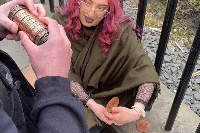 The Pirate's Riddle: An Outdoor Treasure Hunt - The Real Treasure of Edinburgh’s Past