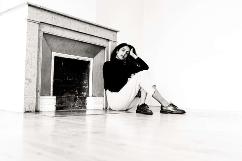 The Portrait That Tells Your Story - An Artistic Journey in the Heart of France