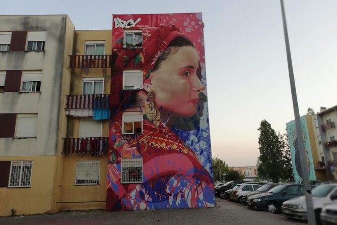 The Real Lisbon Street Art Private Guided Tour by Minivan - Flexibility and Additional Perks