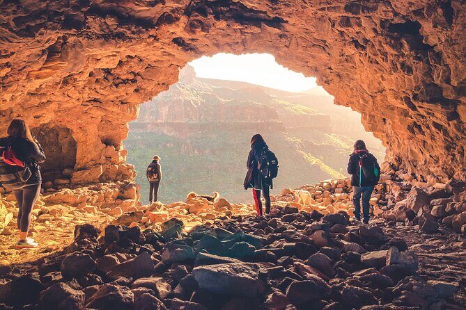 The Red Canyon Tour - Small Group Trip with Local Food Tasting - A Deep Dive into the Itinerary