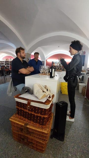 The Roman Tour & Wine tasting. - The Highlight: Wine Tasting Experience