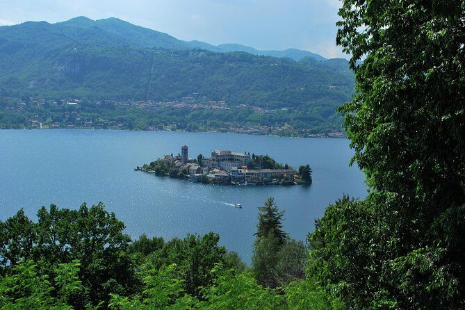 The romantic village of Orta San Giulio with a tour guide - A Complete Look at the Orta San Giulio Guided Tour