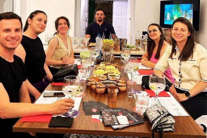 The Smidgin Experience - A Unique Gin & Cocktail Tasting Tour! - Who Should Consider This Tour?