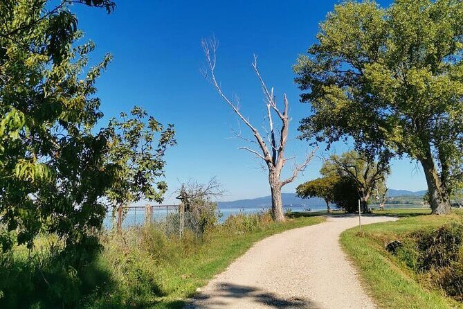 The spell of Lake Trasimeno - Trekking Tour - FAQs