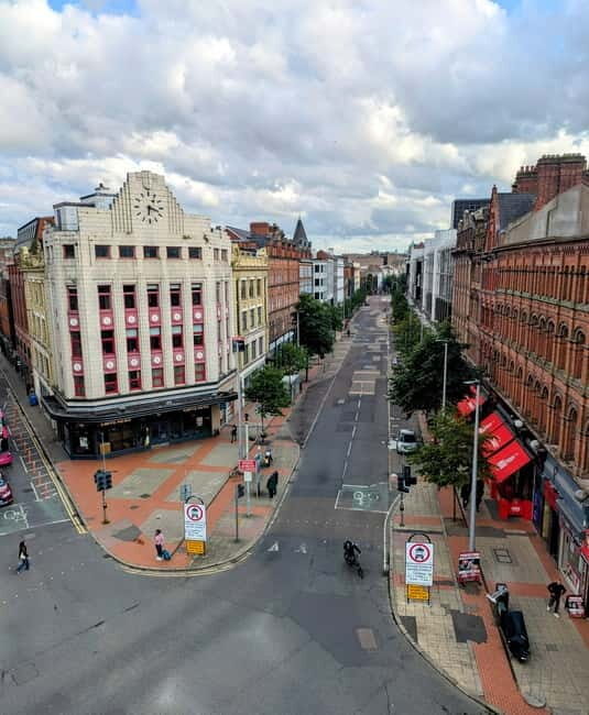 The Story of Belfast: walking tour with a local guide - A Closer Look at the Tour Experience