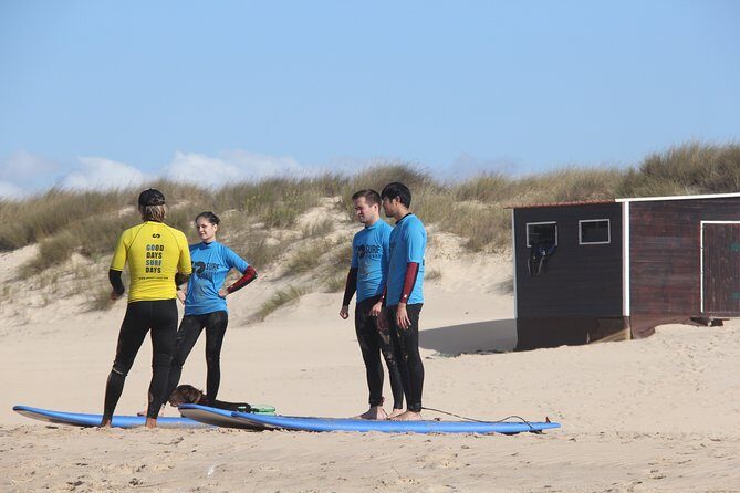 The Surf Instructor in Costa da Caparica - Surfs and Success