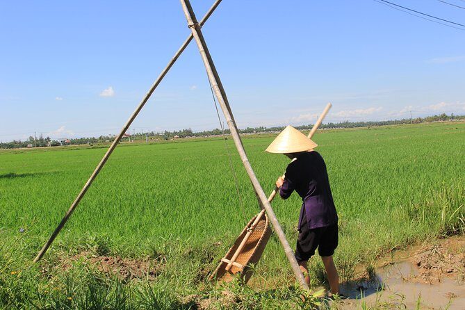 The Traditional Village of Duong Lam and Hanoi - Starting Bright and Early: The Pickup and Journey