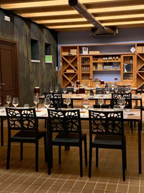 THE TRADITIONS OF VALPOLICELLA: WINE, EVO OIL, AND HONEY TASTING - Who Should Book This Tour?