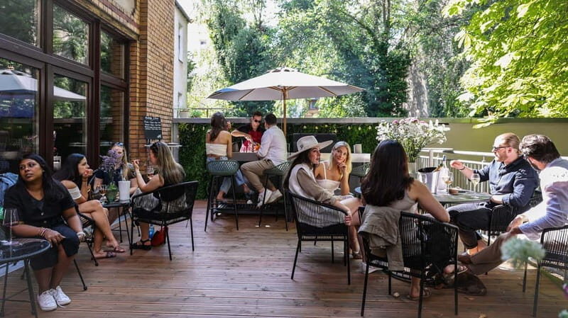 The Ultimate Berlin Golf Bar for Groups, Games & Good Times - Key Points