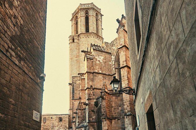 The Ultimate Old Town Tour in Barcelona - FAQs
