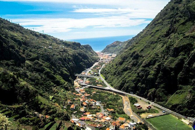 The ultimate tour (2 days) - Day 2: Coastal and Cultural Gems