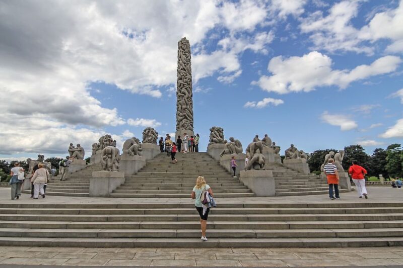 The Vigeland Park in Oslo: Insta-Perfect Walk with a Local - A Genuine Look at the Experience