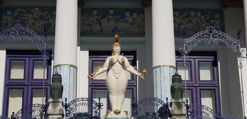 The Wonders of Vienna in a full day - private car tour - Key Points