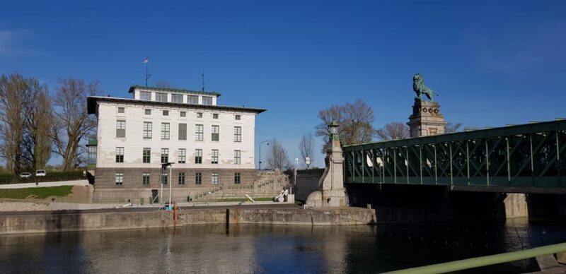 The Wonders of Vienna in a full day - private car tour - The Experience of a Private Guide