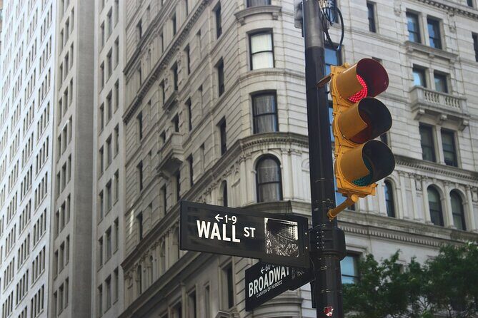 Theatre Bus The Ride and Manhattan Walking Tour - A Deep Dive into the Itinerary