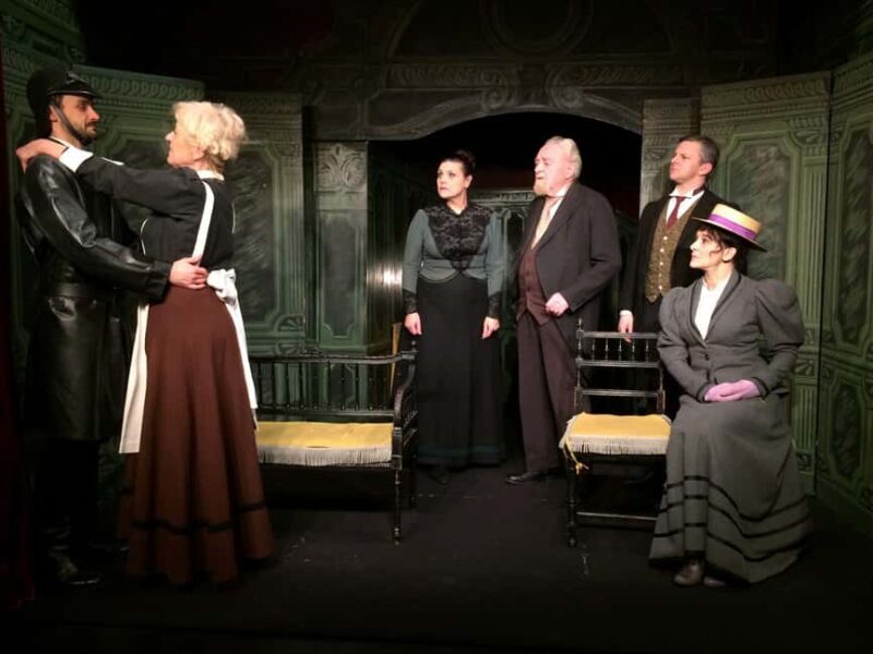 Theatre in Paris: The Bald Soprano (La cantatrice chauve) - Key Points